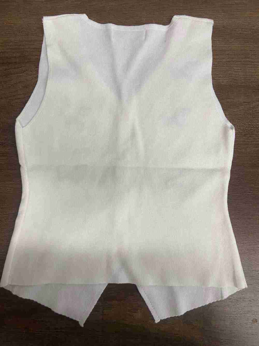 ✨ Thom Browne Cream Dachshund Embroidered Button‑Front Knit Vest - Picture 5 of 5
